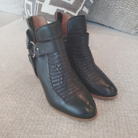 Seychelles Impossible boots -black leather Ankle boots - Picture 2 of 6